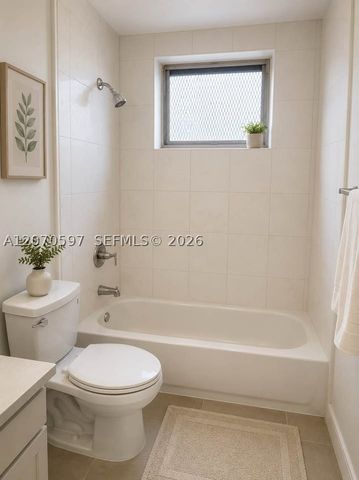 1951 NE 167th St 15, North Miami Beach, FL 33162