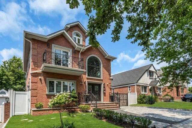 145-75 6th Avenue, Whitestone, NY 11357