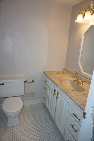 20905 E Glen Haven Circle, Northville, MI 48167