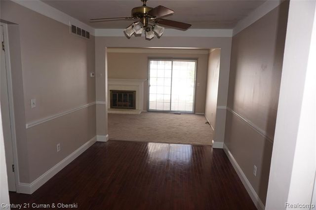 20905 E Glen Haven Circle, Northville, MI 48167