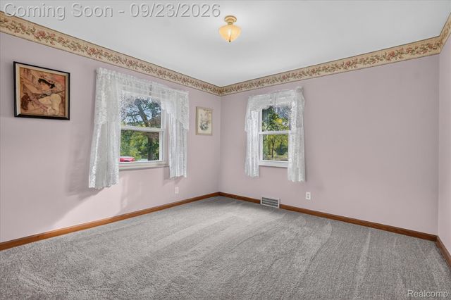 2311 N Genesee Road, Burton, MI 48509