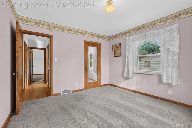 2311 N Genesee Road, Burton, MI 48509