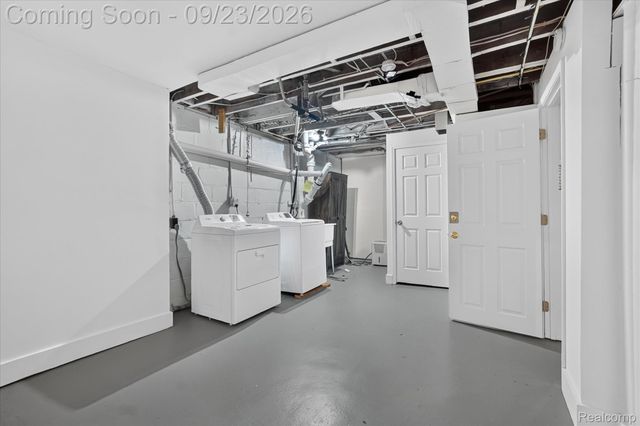 2311 N Genesee Road, Burton, MI 48509