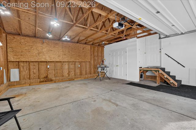 2311 N Genesee Road, Burton, MI 48509