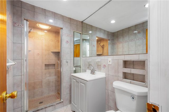 3930 Edge Rd, Brentwood, PA 15227