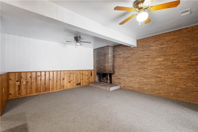 3930 Edge Rd, Brentwood, PA 15227