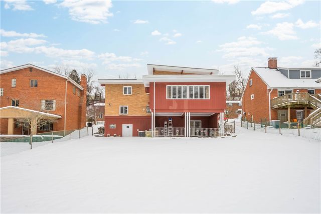 3930 Edge Rd, Brentwood, PA 15227