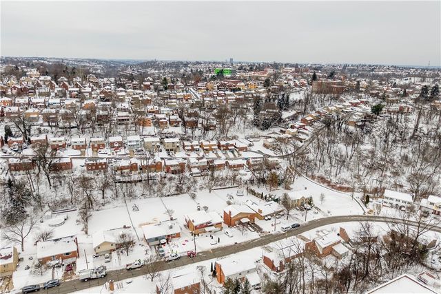 3930 Edge Rd, Brentwood, PA 15227