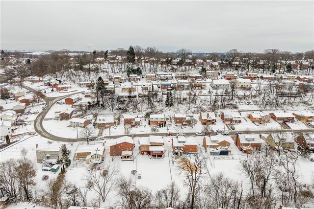 3930 Edge Rd, Brentwood, PA 15227