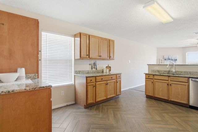 4901 Parkview Hills Lane, Fort Worth, TX 76179