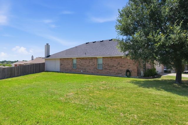 4901 Parkview Hills Lane, Fort Worth, TX 76179