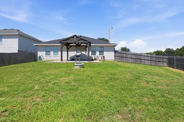 4901 Parkview Hills Lane, Fort Worth, TX 76179