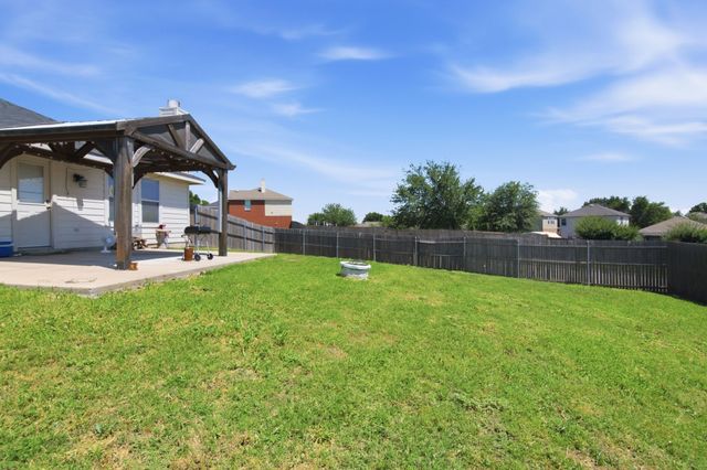 4901 Parkview Hills Lane, Fort Worth, TX 76179