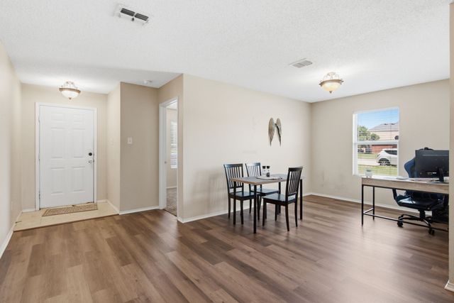 4901 Parkview Hills Lane, Fort Worth, TX 76179