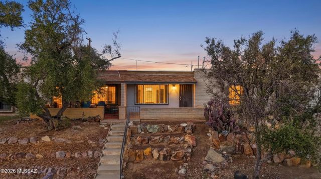 1846 W Caravelle Road, Tucson, AZ 85713