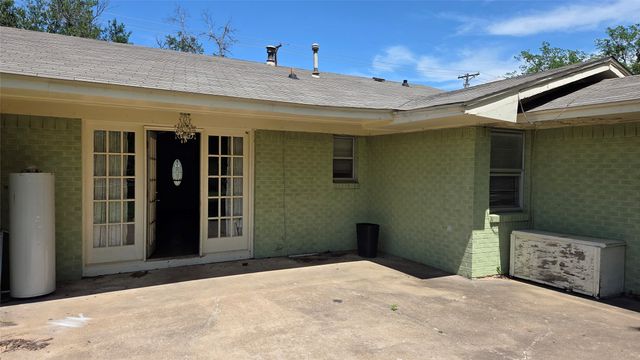 1407 Bonham Street, Commerce, TX 75428