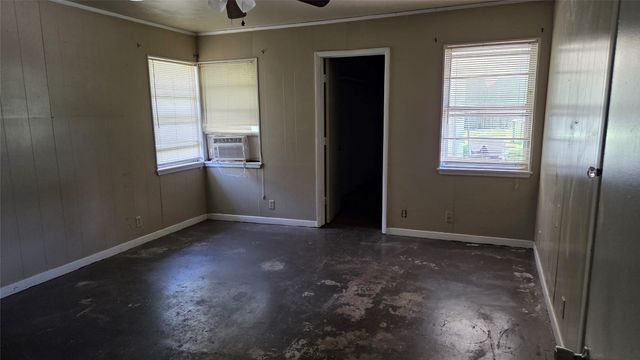 1407 Bonham Street, Commerce, TX 75428