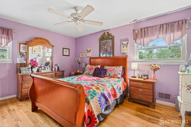196 Marsh Avenue, Metuchen, NJ 08840