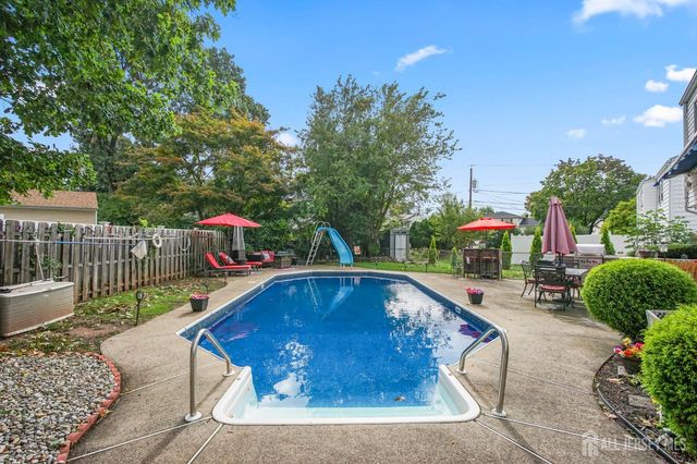 196 Marsh Avenue, Metuchen, NJ 08840