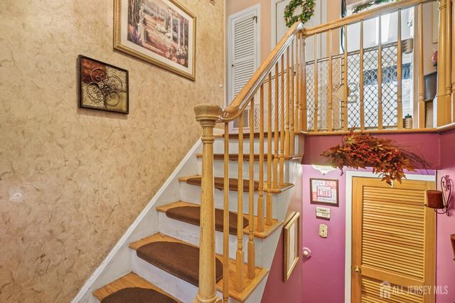 196 Marsh Avenue, Metuchen, NJ 08840