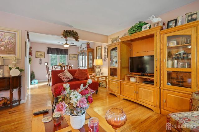 196 Marsh Avenue, Metuchen, NJ 08840