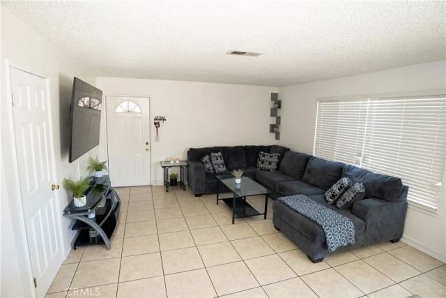 16348 Northwood, Victorville, CA 92394