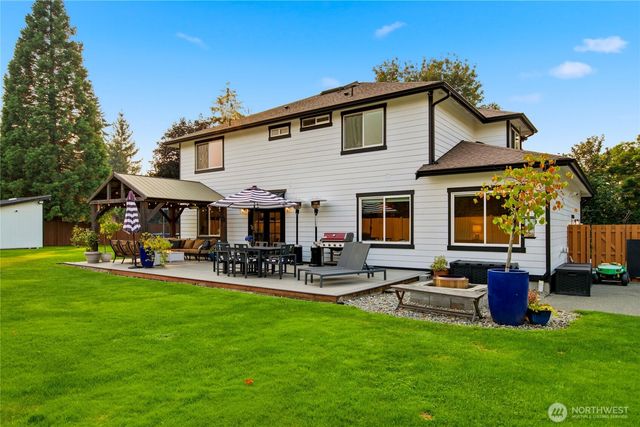 2764 McHugh Avenue, Enumclaw, WA 98022