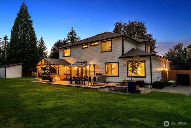 2764 McHugh Avenue, Enumclaw, WA 98022