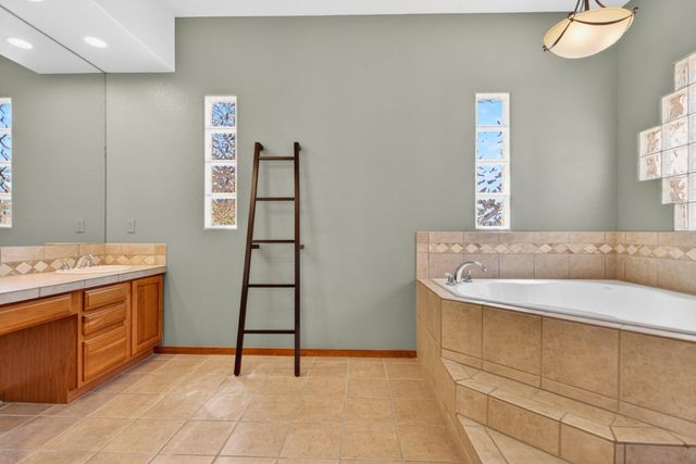 13309 Pine Forest Place NE, Albuquerque, NM 87111