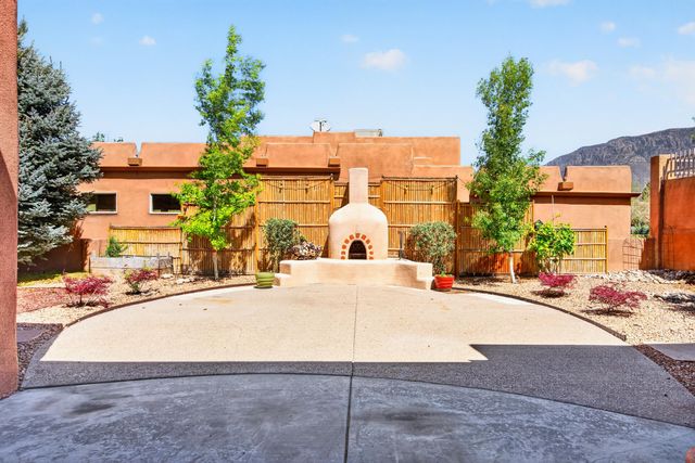 13309 Pine Forest Place NE, Albuquerque, NM 87111