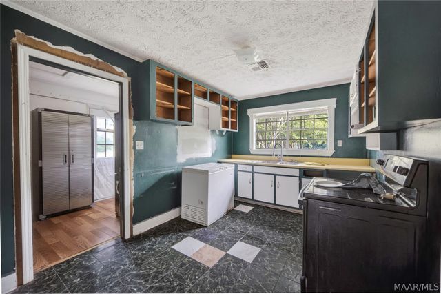 2579 COUNTY RD 85 Road, Deatsville, AL 36022