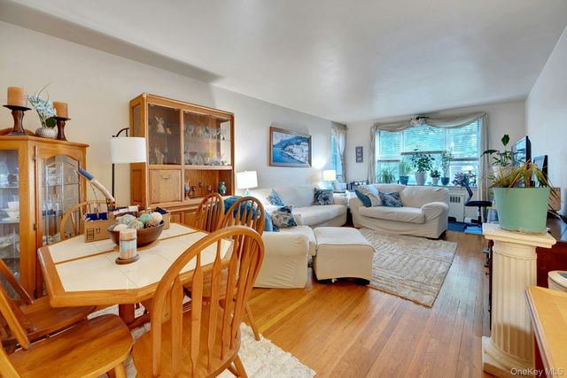 280 Collins Avenue 6D, Fleetwood, NY 10552