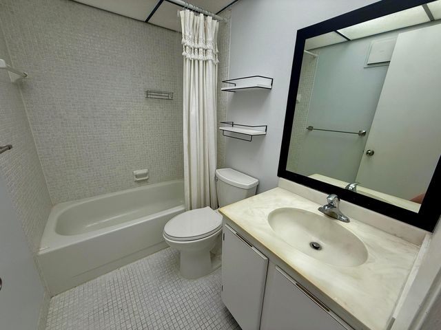 7850 W Mcnab Road 210, Tamarac, FL 33321