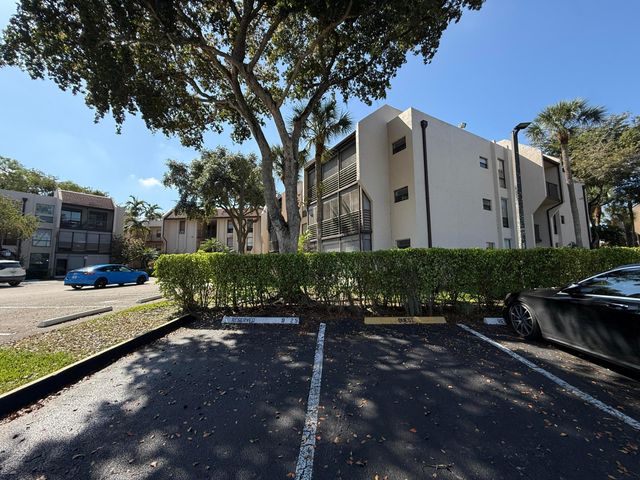 7850 W Mcnab Road 210, Tamarac, FL 33321