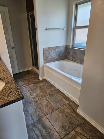 8004 Calm Water Drive, Oklahoma City, OK 73135