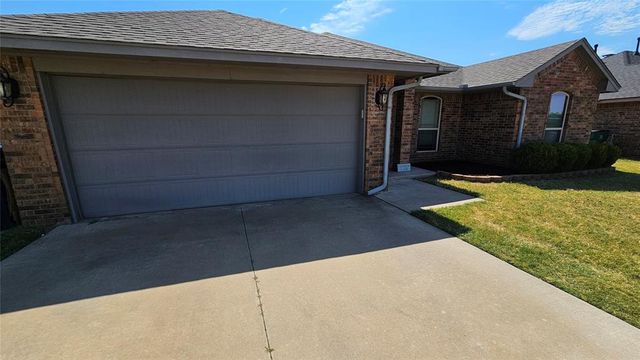 8004 Calm Water Drive, Oklahoma City, OK 73135