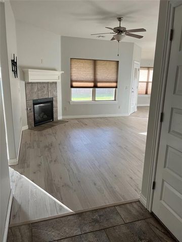 8004 Calm Water Drive, Oklahoma City, OK 73135