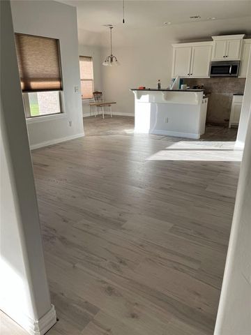 8004 Calm Water Drive, Oklahoma City, OK 73135