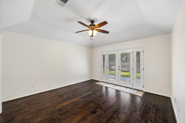 6 Cottage Grove Place, The Woodlands, TX 77381