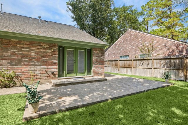 6 Cottage Grove Place, The Woodlands, TX 77381