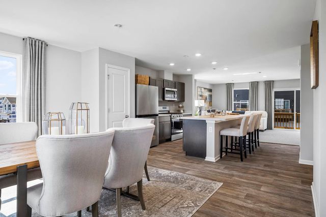 2642 Arrowhead Drive, Pingree Grove, IL 60140