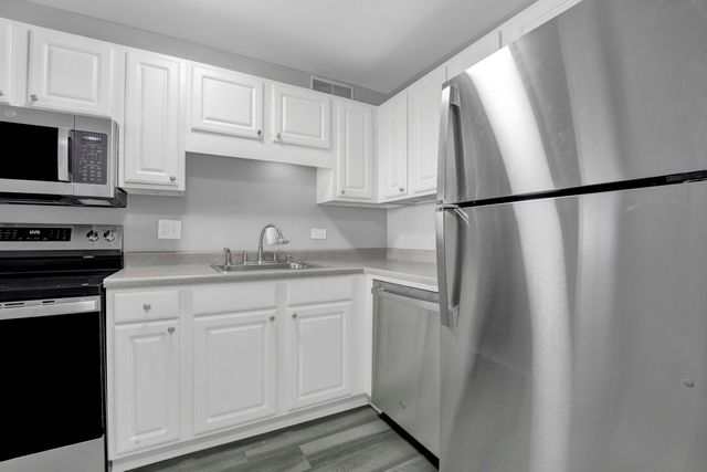 211 E Ohio Street 2925, Chicago, IL 60611