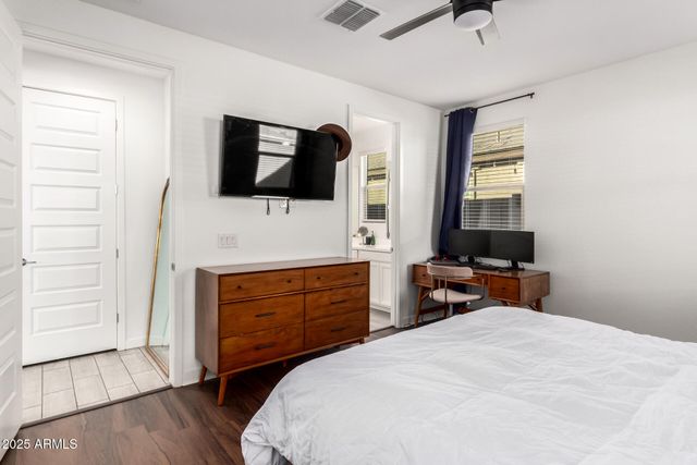 9504 W SELLS Drive, Phoenix, AZ 85037