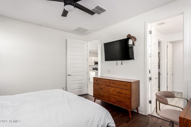 9504 W SELLS Drive, Phoenix, AZ 85037