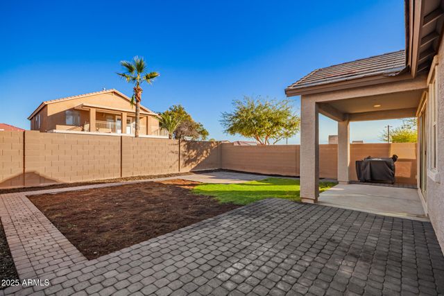 9504 W SELLS Drive, Phoenix, AZ 85037