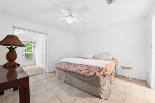143 SE 7th Street, Deerfield Beach, FL 33441