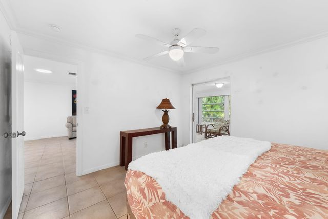 143 SE 7th Street, Deerfield Beach, FL 33441