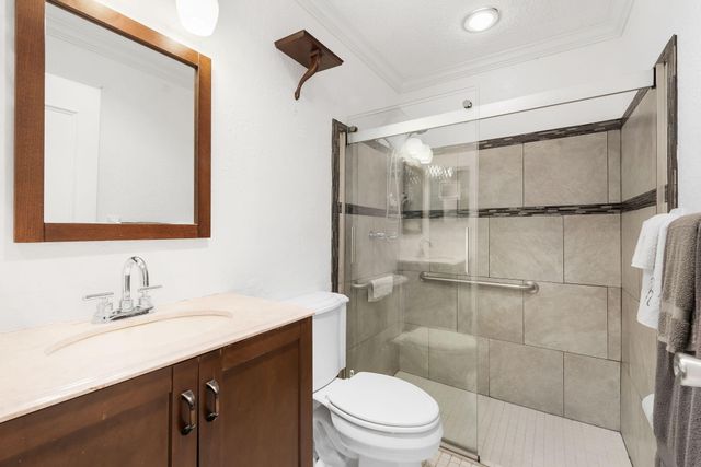 143 SE 7th Street, Deerfield Beach, FL 33441