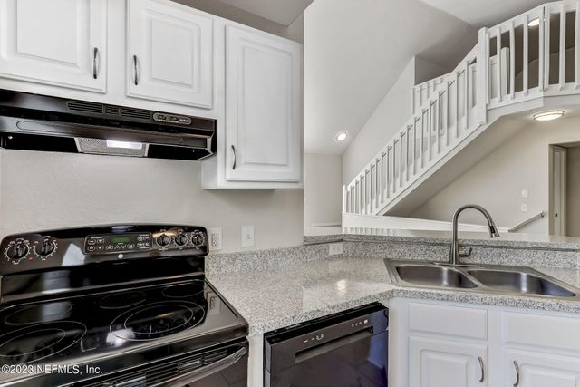 13700 RICHMOND PARK Drive N 706, Jacksonville, FL 32224