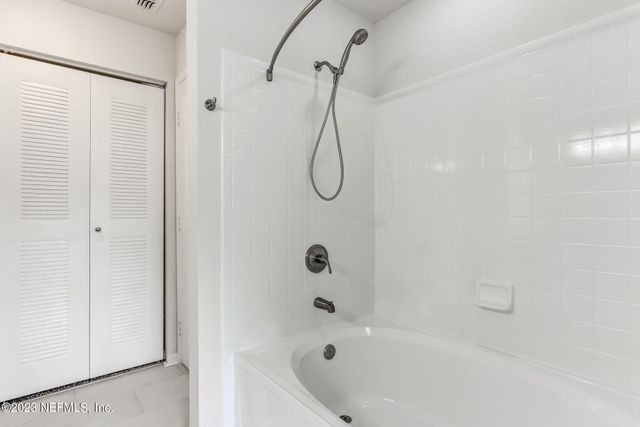 13700 RICHMOND PARK Drive N 706, Jacksonville, FL 32224